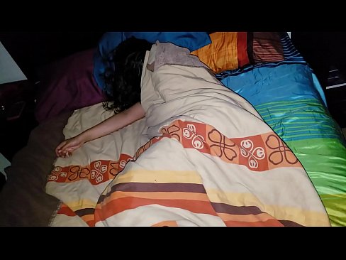 ❤️ Nevlastný syn nadáva svojej mladej nevlastnej matke, zatiaľ čo ona spí. ❤  Sex na nás sk.dreamypassionjourney.ru ☑